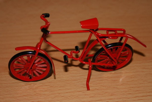 Miniatur  /  Fahrrad, rot, Metatll  (1:12)