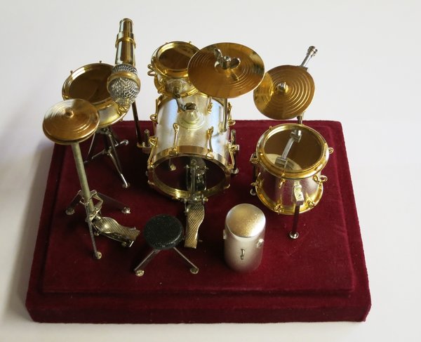 Miniatur  /  Schlagzeug,  gold / silber  12 x 10  cm