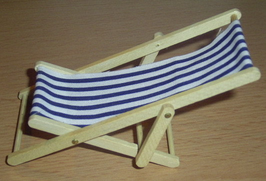 Miniatur  /  Liegestuhl, blau/weiß